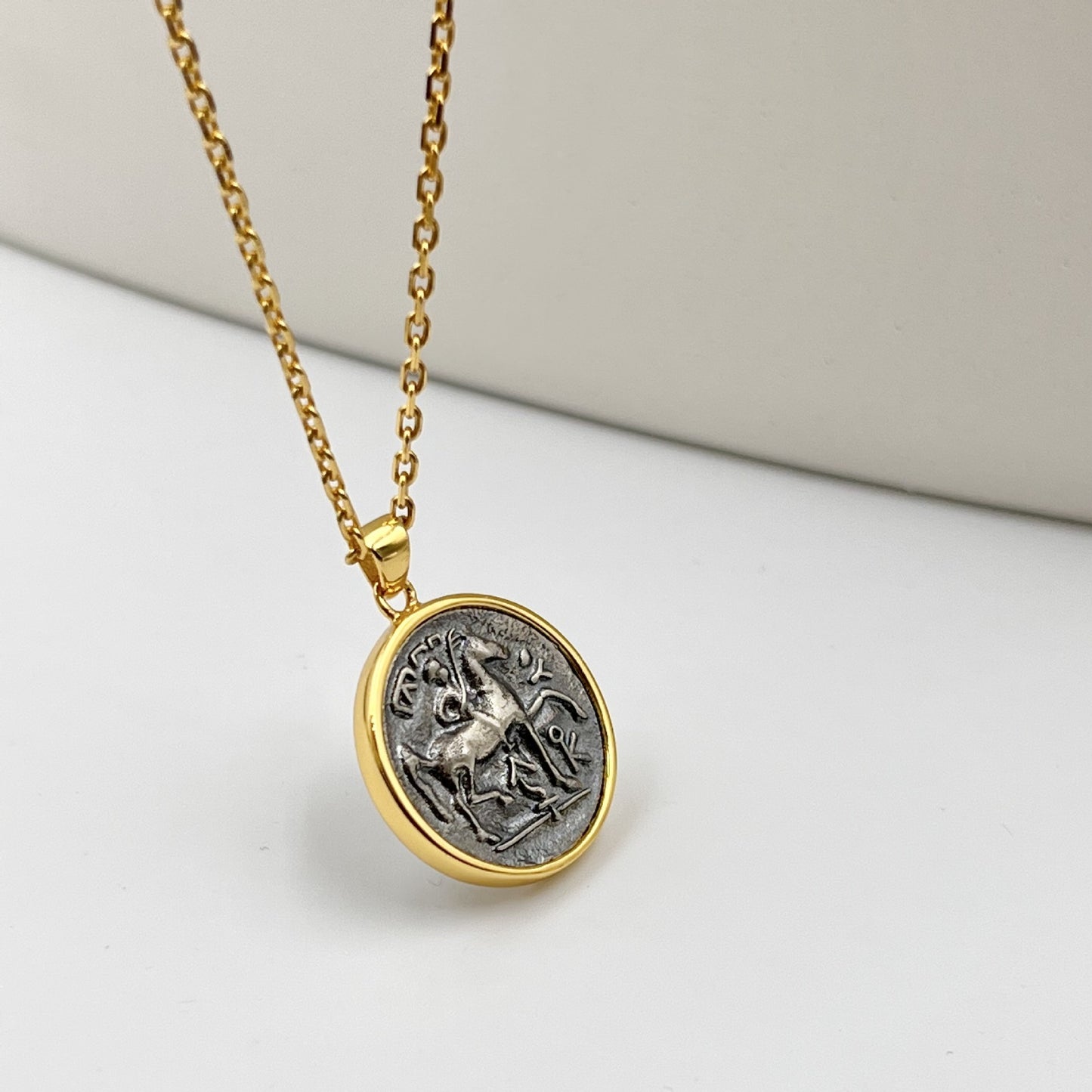 Collier en ARGENT STERLING pour Femme avec Portrait – Élégance Intemporelle et Qualité Supérieure