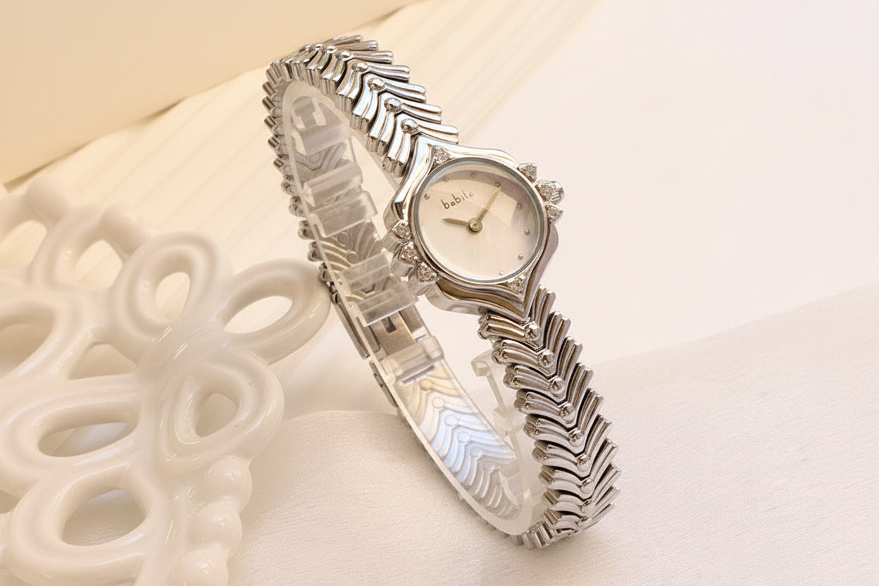 Refined Gold Women's Watch – Subtle Elegance and Chic Finish for Everyday Wear