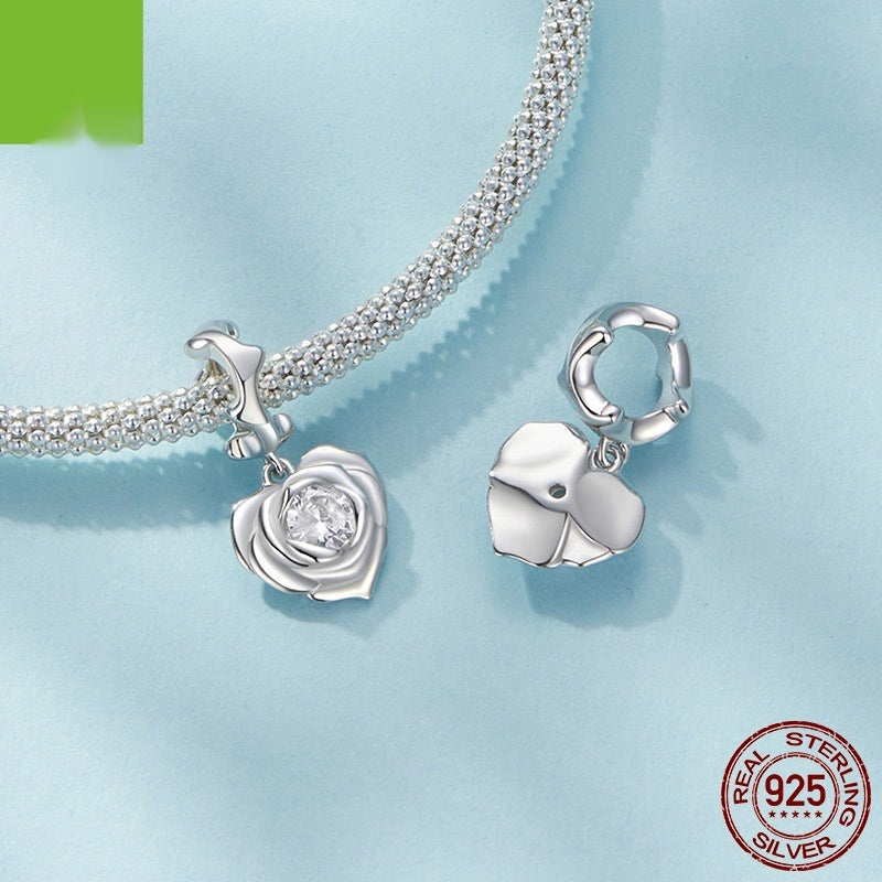 Chaîne en ARGENT 925 avec Rose Cœur – Symbole d’Amour Raffiné