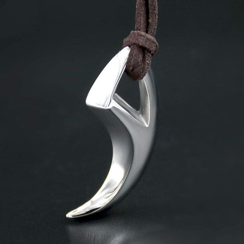 Collier Homme Style Corne en Acier Titane