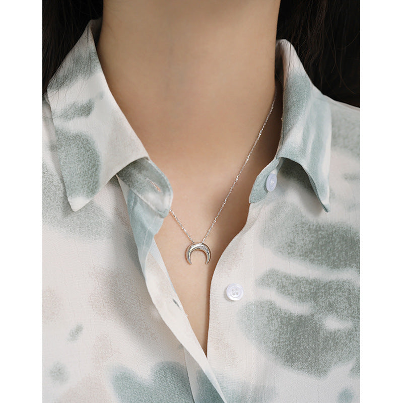 Collier Femme Demi-Lune en Argent 925 – Élégance Céleste et Simplicité Raffinée
