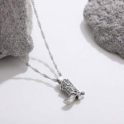 Collier Femme Botte Cowboy ACIER INOXYDABLE – Audace & Style Western Chic