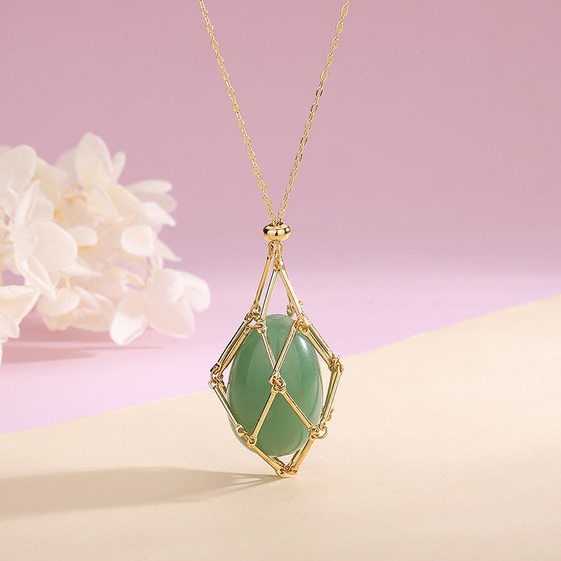 Collier Pierre Cristalline Naturelle Polie – Élégance Rétro et Énergie Bienfaisante