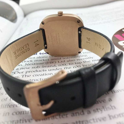 Montre Femme en Acier Inoxydable avec Bracelet en Cuir – Élégance signée JIO