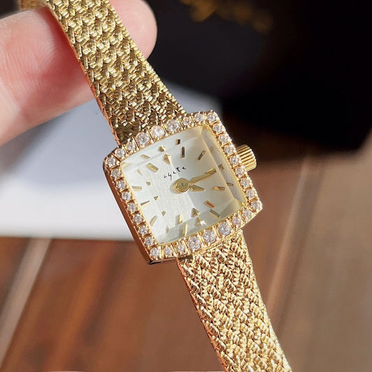 Montre Femme Dorée Délicate – Chic Subtile et Raffinement Féminin