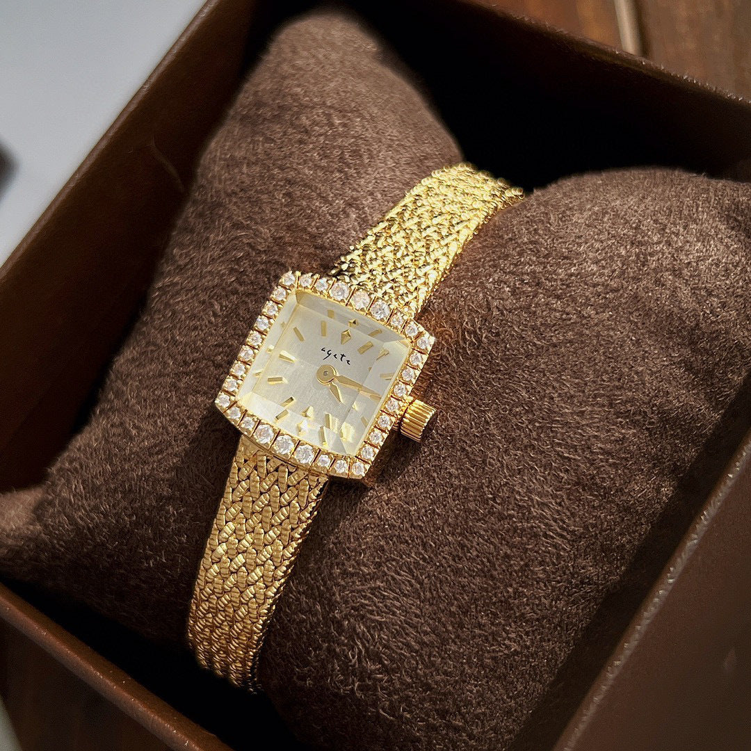 Montre Femme Dorée Délicate – Chic Subtile et Raffinement Féminin