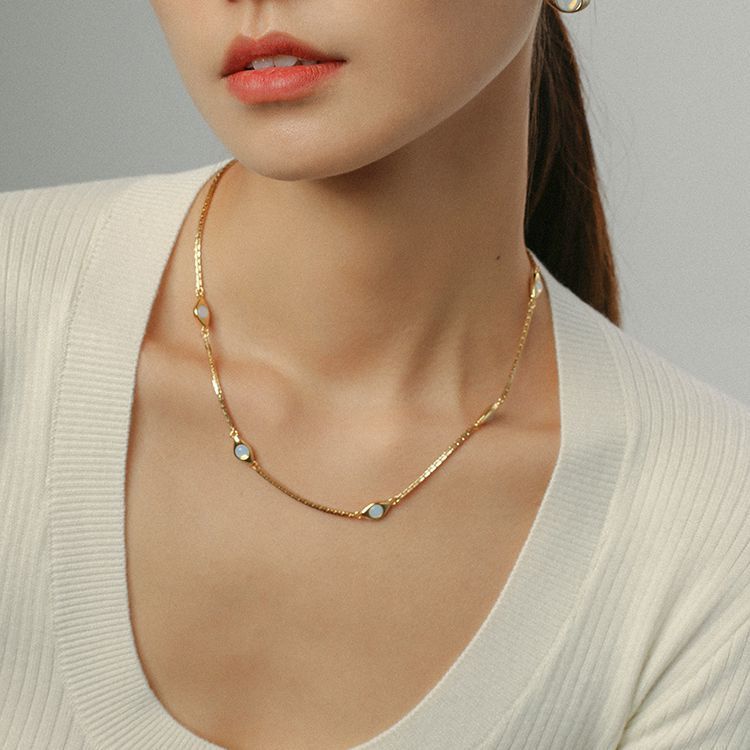 Collier Opale en CUIVRE plaqué OR 18K – Élégance Intemporelle