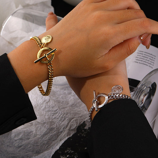Bracelet Lettre Rétro en ARGENT STERLING – Élégance Classique et Style Européen