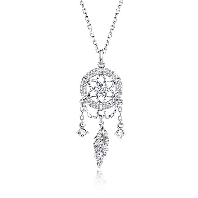 Chaîne en Argent avec Pendentif Attrape-Rêves – Style Simple et Élégant