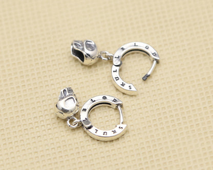 Boucles d’Oreilles Anneaux avec Pendentif Tête de Mort – ARGENT 925 Authentique