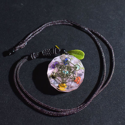 Collier Orgonite Chakras & Reiki – Énergie de Guérison et Harmonie Intérieure