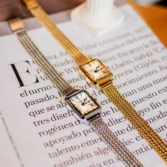 Montre Vintage Rectangulaire avec maille milanaise – Élégance Intemporelle