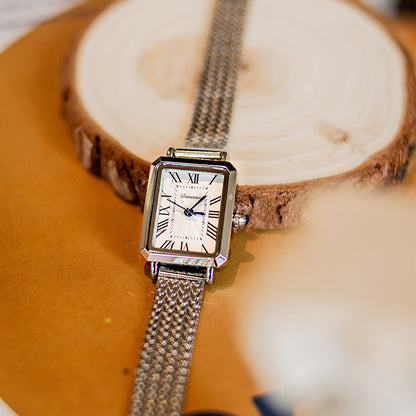 Montre Vintage Rectangulaire avec maille milanaise – Élégance Intemporelle