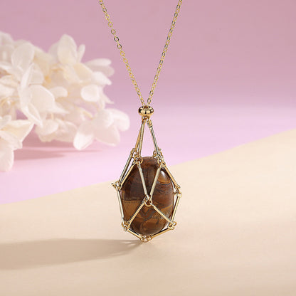 Collier Pierre Cristalline Naturelle Polie – Élégance Rétro et Énergie Bienfaisante