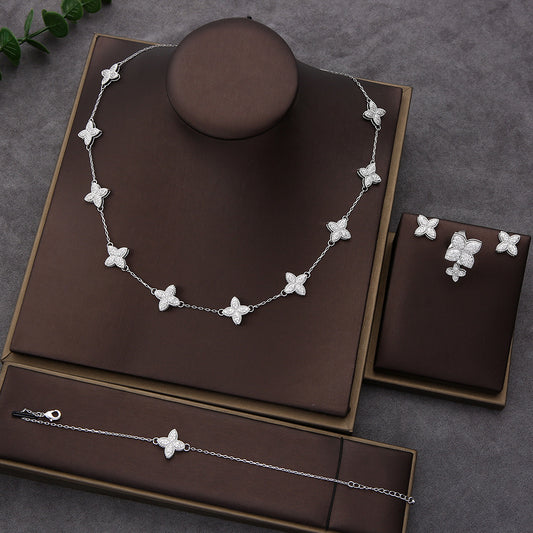 Versatile Full Diamond Four-Leaf Clover Small Flower Necklace