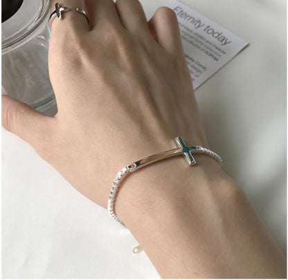 Bracelet Croix en ARGENT S925 – Élégance Minimaliste et Tendance