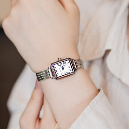 Montre Vintage Rectangulaire avec maille milanaise – Élégance Intemporelle