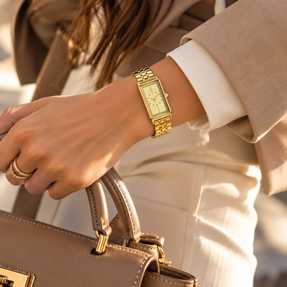 Montre Femme Dorée Rectangulaire – Élégance Moderne et Style Tendance