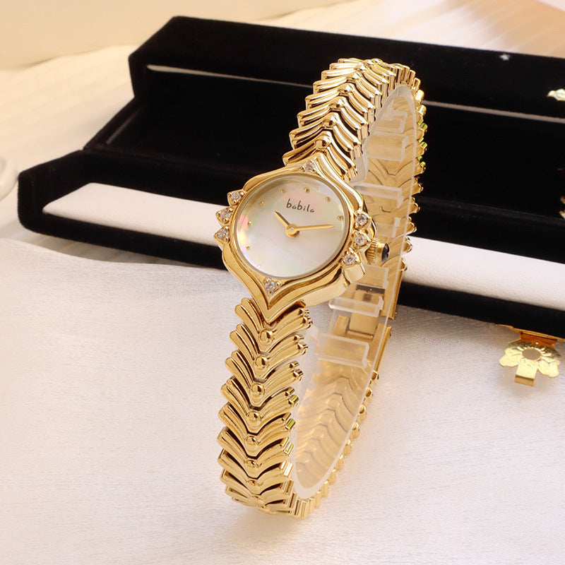 Montre Femme Dorée Raffinée – Élégance Fine et Finition Chic au Quotidien