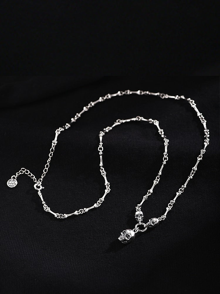 Collier Urbain en ARGENT S925 pour Homme – Pendentif tête de mort et motif araignée