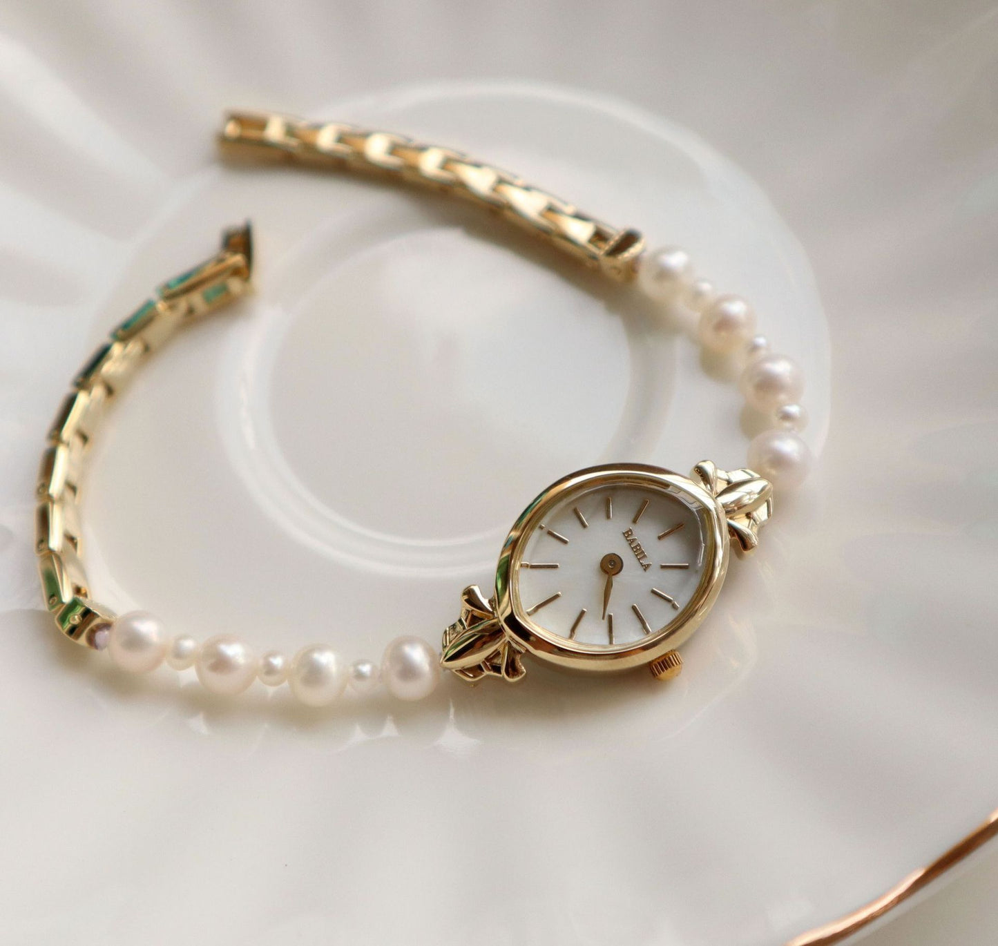 Montre Prestige Perles Naturelles & Or 14carats -  Élégance