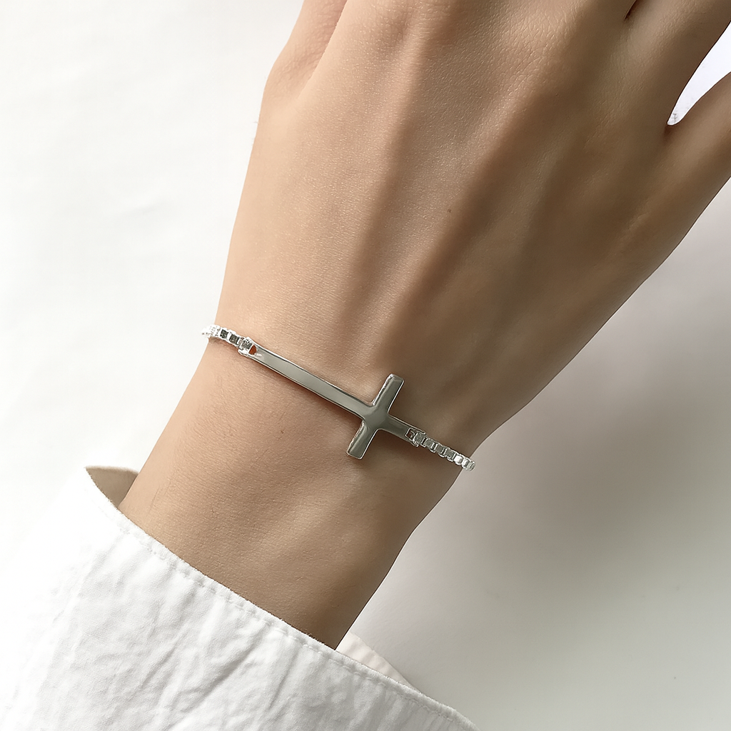 Bracelet Femme Croix Argent 925 – Élégance Minimaliste et Spirituelle