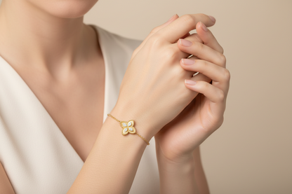 Bracelet Femme Trèfle Porte-Bonheur Argent 925 Plaqué Or avec Moissanite