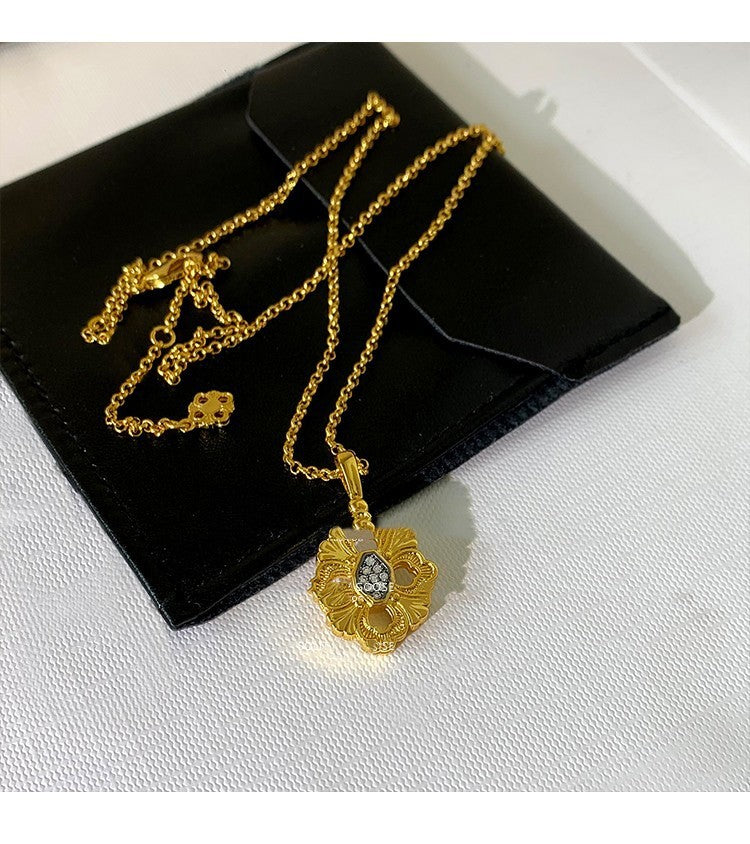 Collier Quatre feuilles Porte Bonheur Plaqué OR 18 carats – Style Européen Vintage