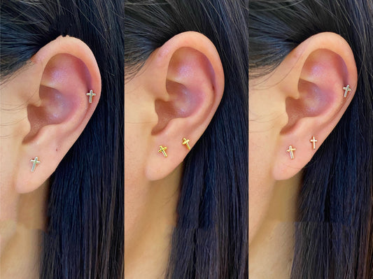 Petites Boucles d’Oreilles Croix en ARGENT S925 – Finesse et Élégance