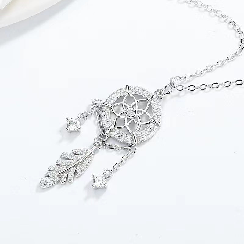 Chaîne en Argent avec Pendentif Attrape-Rêves – Style Simple et Élégant