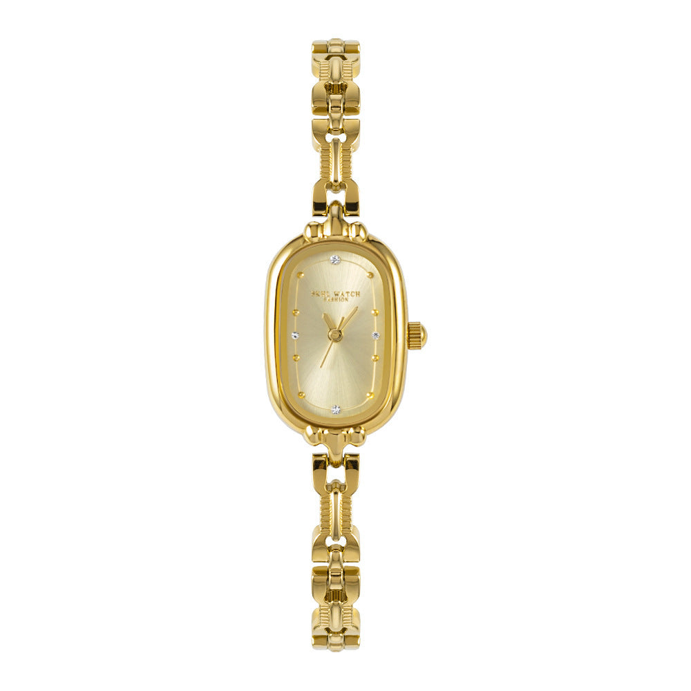 Montre Rétro Ovale Dorée – Style médiéval artistique et raffiné